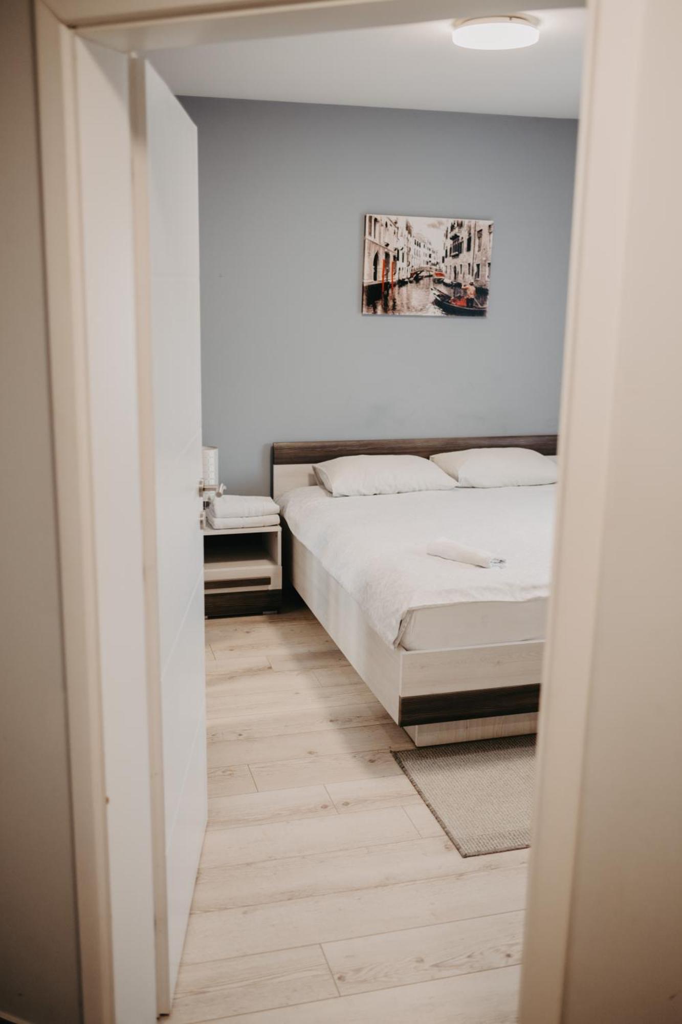 Prenociste Park Bed and Breakfast Modrica Eksteriør billede
