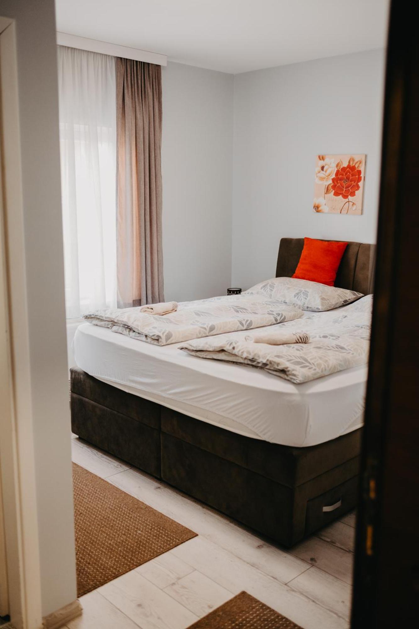 Prenociste Park Bed and Breakfast Modrica Eksteriør billede